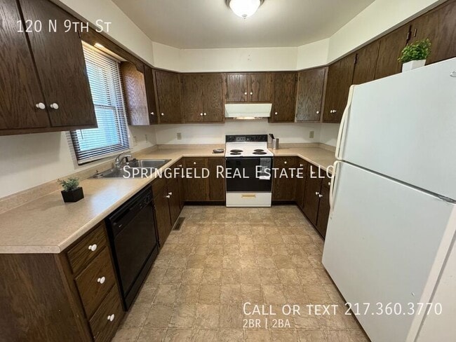 Building Photo - 120 N 9th St