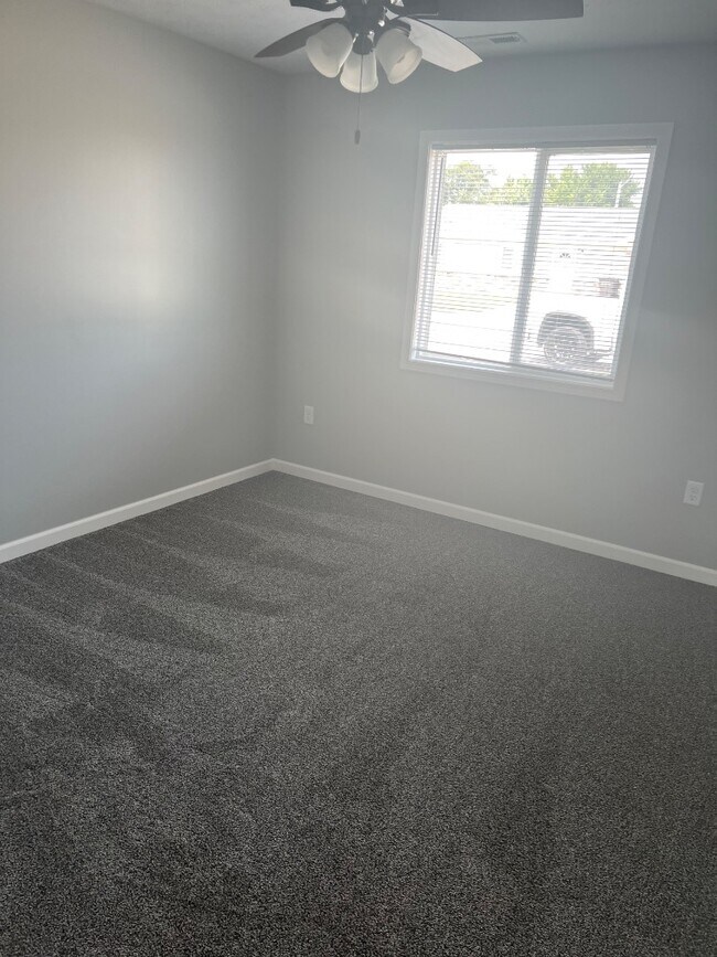 Building Photo - NP Rentals - 2315 W 18th St #6