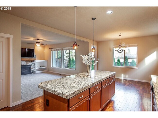 Building Photo - 3-Bedroom Home in SW Beaverton!
