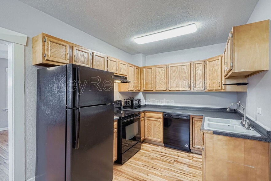 Building Photo - 4195 Zenobia St