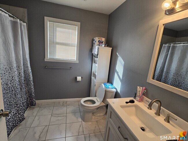 Building Photo - 90 Bond St