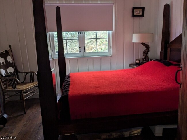 Building Photo - 445 Miller Park Rd