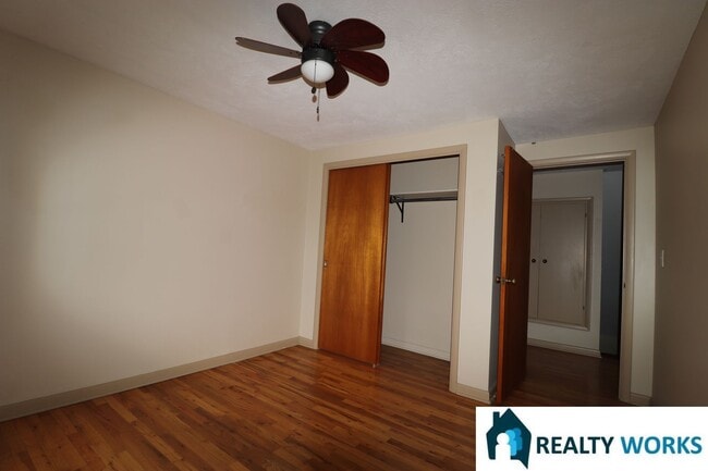 Building Photo - Charming 5 bed House!