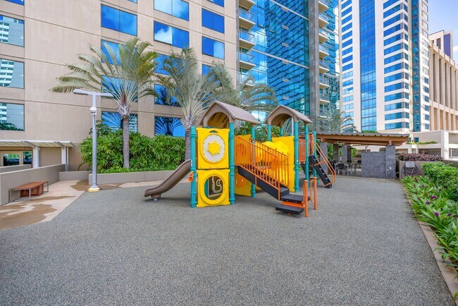 Building Photo - 2 BEDROOM CONDO UNIT IN CONVENIENT DOWNTOWN HONOLULU - CAPITOL PLACE