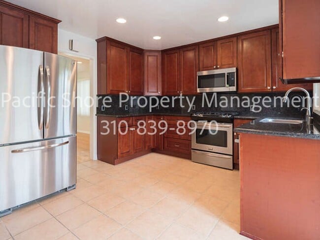 Building Photo - Charming Brentwood Ranch Home with Excepti...