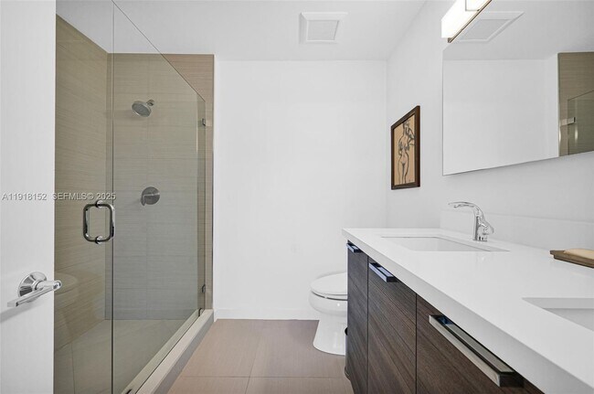 Building Photo - 1900 SE 2nd St