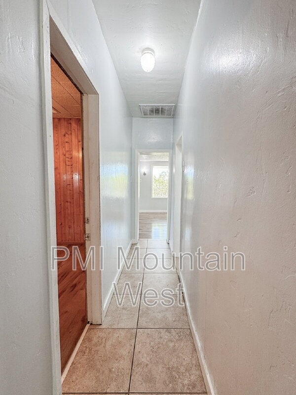 Building Photo - 3515 S 2300 E