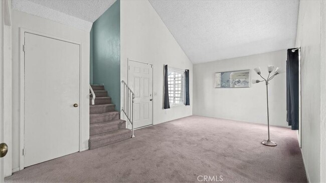 Building Photo - 10861 Mountain View Ave