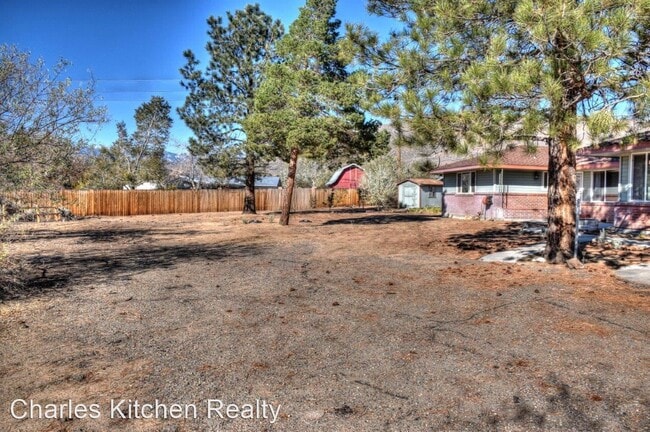 Building Photo - 4 br, 2 bath House - 1050 Holly Way