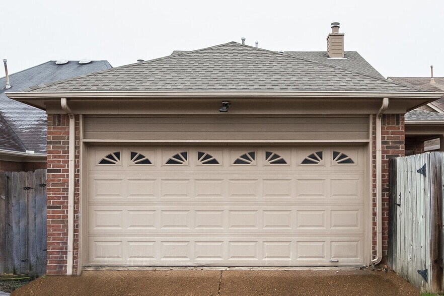 Building Photo - 622 W Ashley Glen Cir