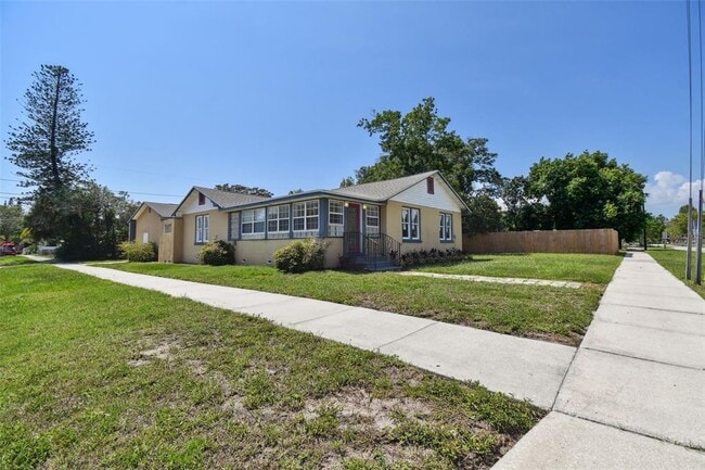 Building Photo - 1925 52nd St S