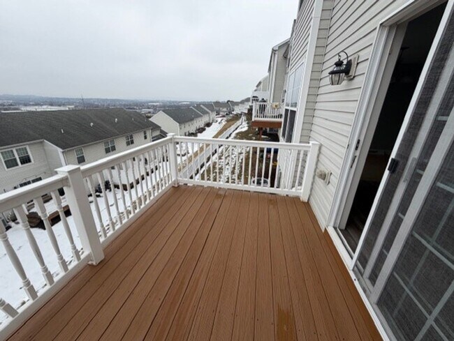 Building Photo - $2,100 townhome for rent Swatara township 3 bed 2.5 baths