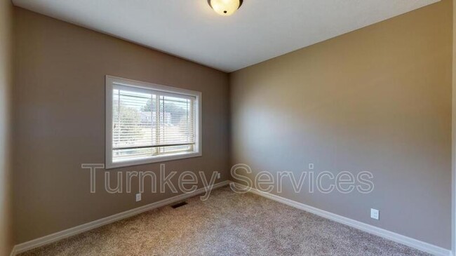 Building Photo - 1604 Barrington Pkwy