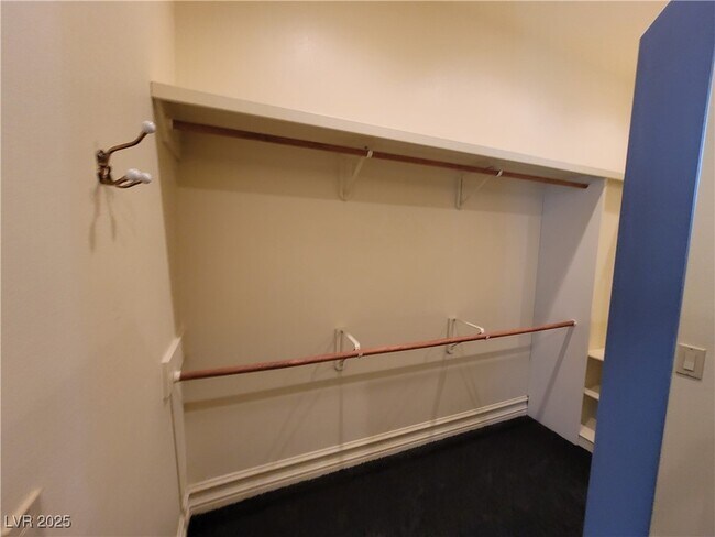 Building Photo - 5110 N Valadez St