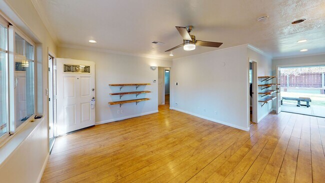 Building Photo - Charming 3 bedroom, 1-bathroom home in San...