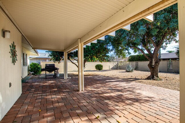 Building Photo - 13023 W Beardsley Rd