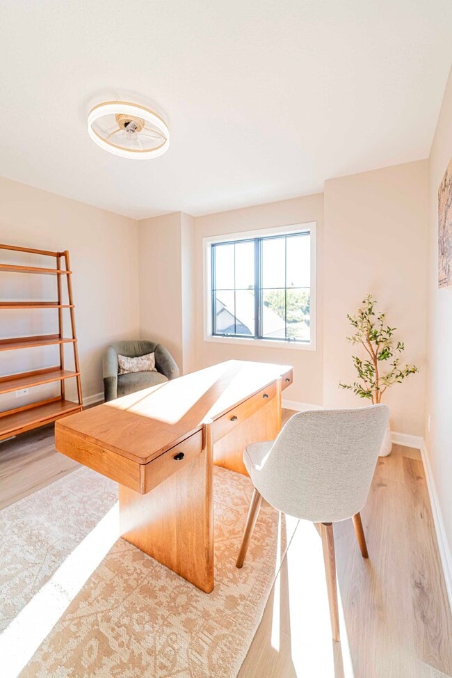 Building Photo - 14550 South Ave