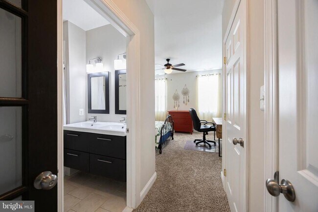 Building Photo - 314 E 22nd St