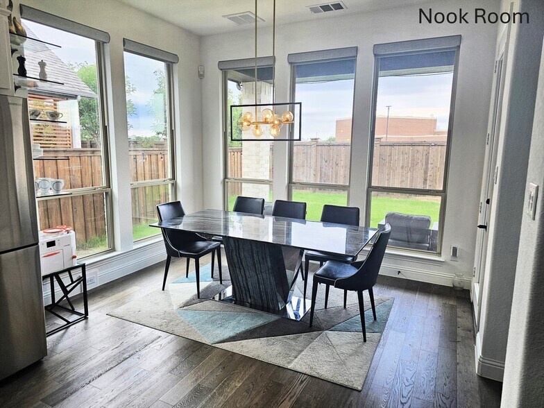 Nook Room - 3004 Warrington