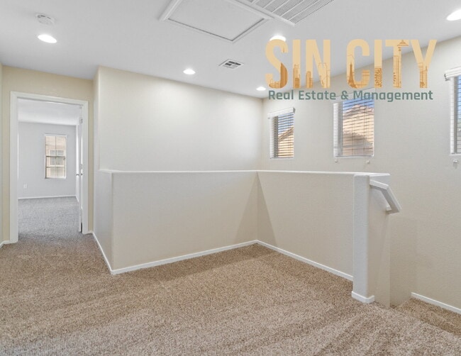 Building Photo - Beautiful 3-Bedroom, 2.5-Bath Two-Story Ho...