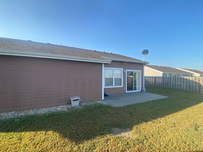 Building Photo - Italian Estates Property Management