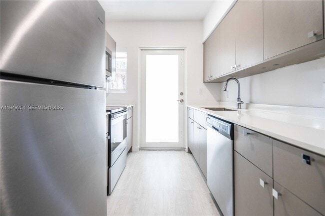 Building Photo - 1185 98th St