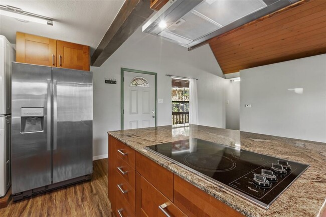 Building Photo - 4301 Stearn's Ln