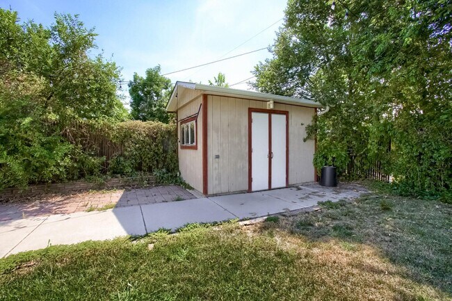 Building Photo - 3 Bedroom single family home in Denver