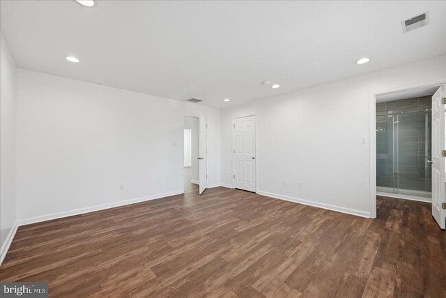 Building Photo - 1975 Cidermill Ln