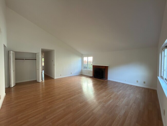 Building Photo - Spacious 3BR/2BA Single Family Home | 2-Car Garage + Great San Jose Location