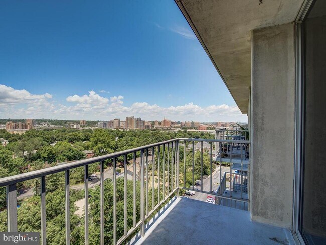 Building Photo - 2059 Huntington Ave