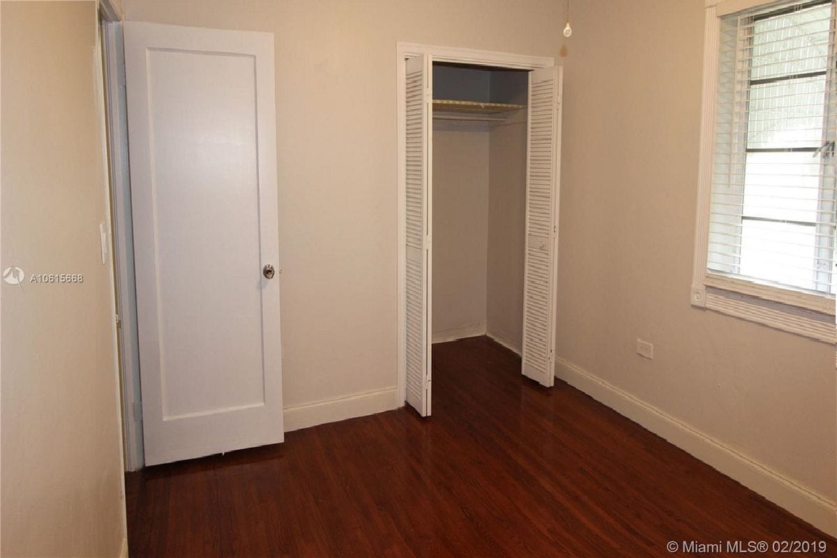 Building Photo - 2920 SW 38th Ct