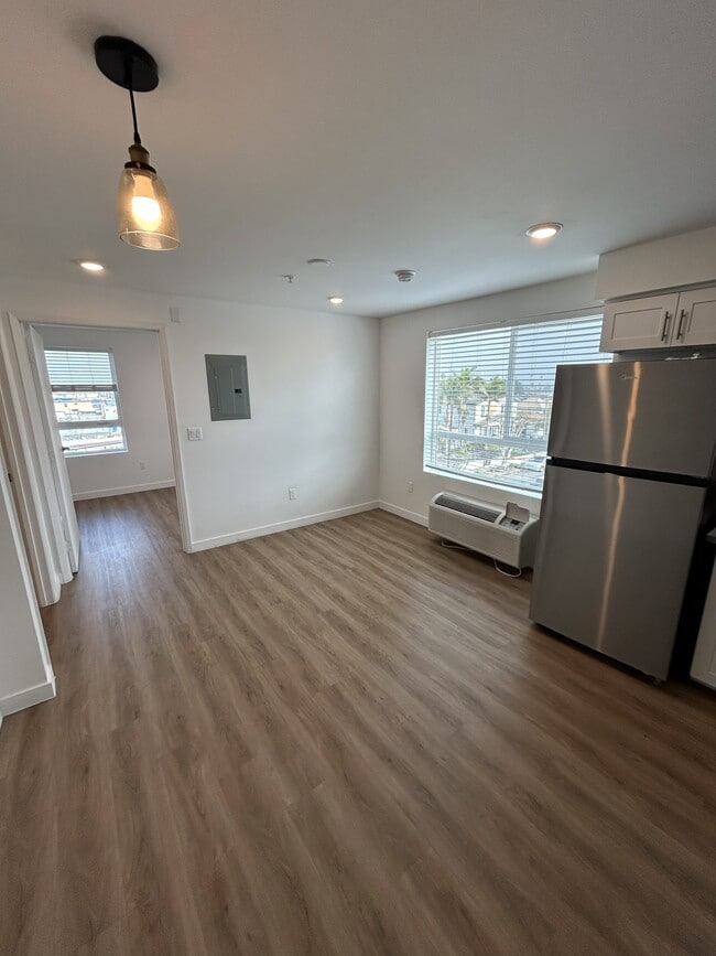Floorplan - 11630-11640 S Main St (110 E. 116th St)
