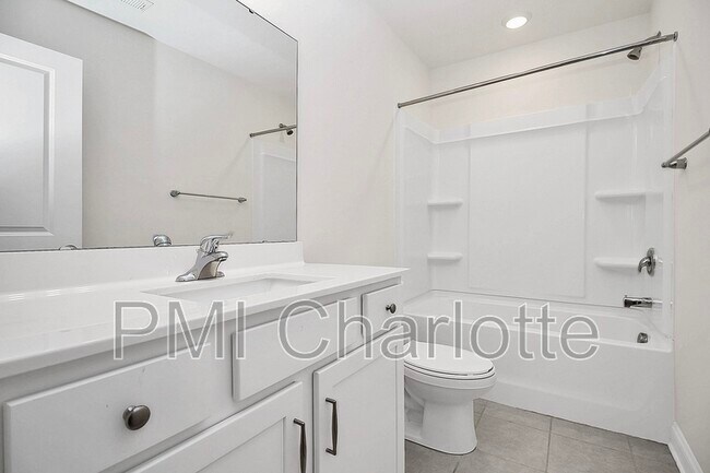 Building Photo - 10436 Glenmere Crk Cir