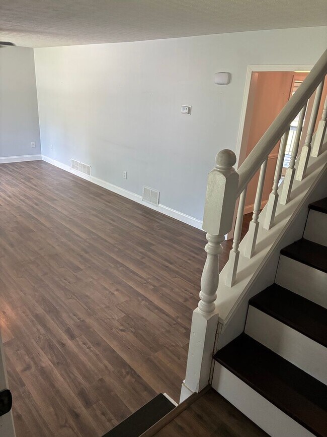 Building Photo - 964 Timberwood Dr