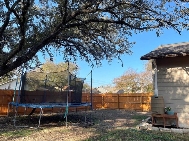 Building Photo - 11601 Birchbark Trail