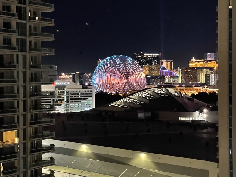 Building Photo - 2777 Paradise Rd