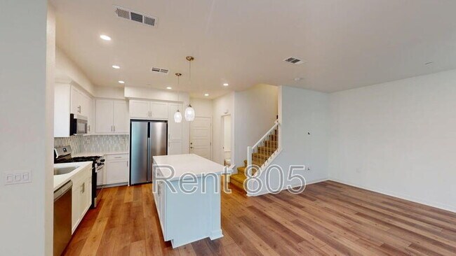 Building Photo - 561 Winchester Dr