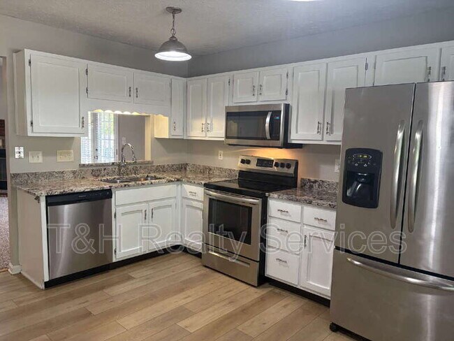 Building Photo - 5925 Dunmore Dr