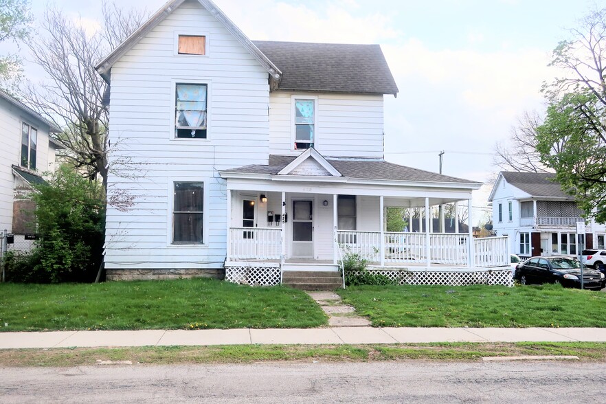 Primary Photo - 425 W Adams St