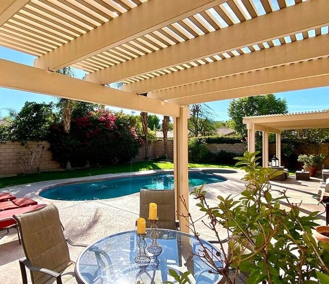 Building Photo - 3bed 3bath w/Pool La Quinta House for rent