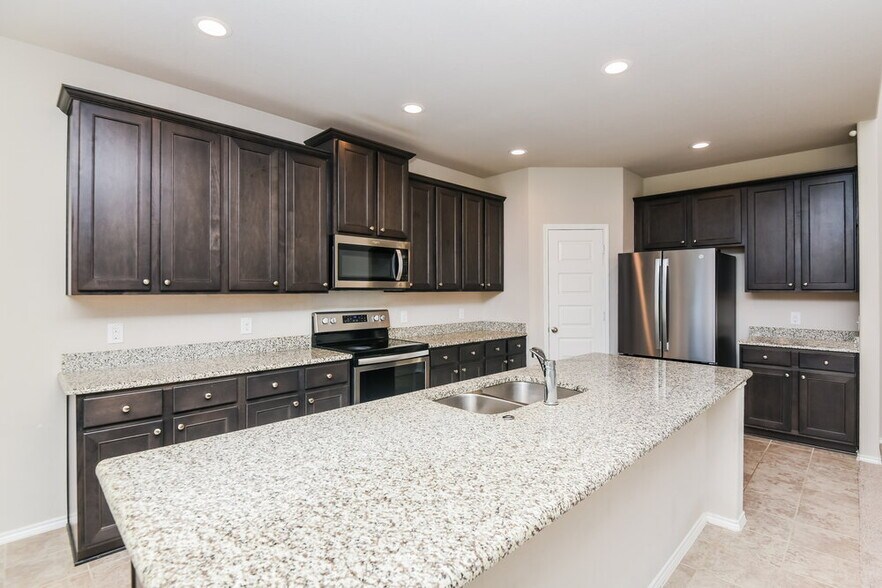Building Photo - 6253 Jackstaff Dr