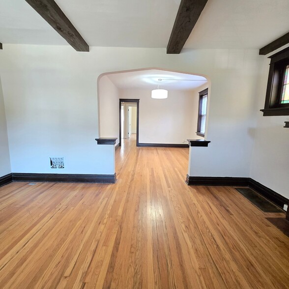 Building Photo - 5127 Goethe Ave