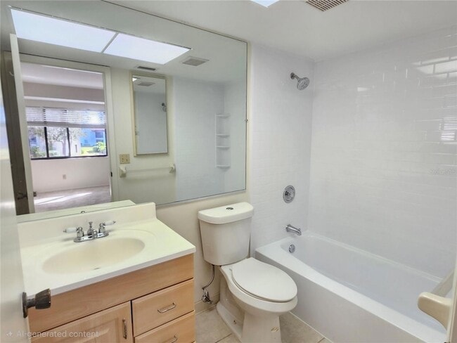 Building Photo - 812 Capri Isles Blvd