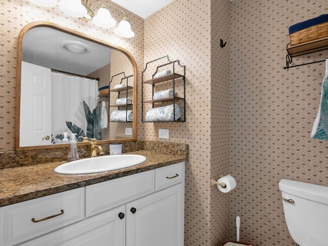 Building Photo - Have It All in Crystal City: Spacious, Stylish & Steps From Everything!