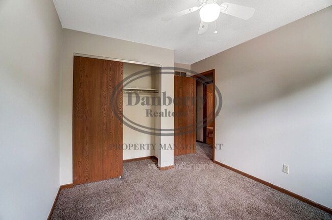 Building Photo - 3608 Willow Run Dr