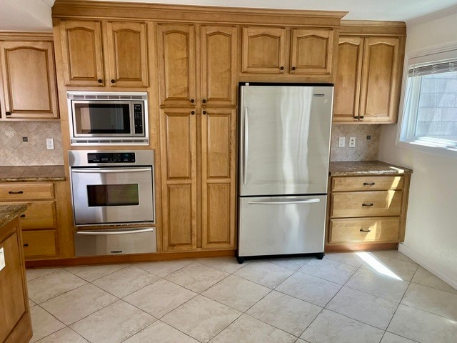 Stainless Appliances - 918 21st St
