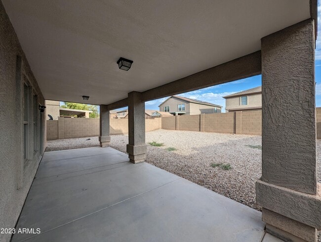 Building Photo - 3215 W St Anne Ave