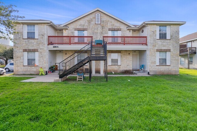 Primary Photo - 3301 El Salido Pkwy