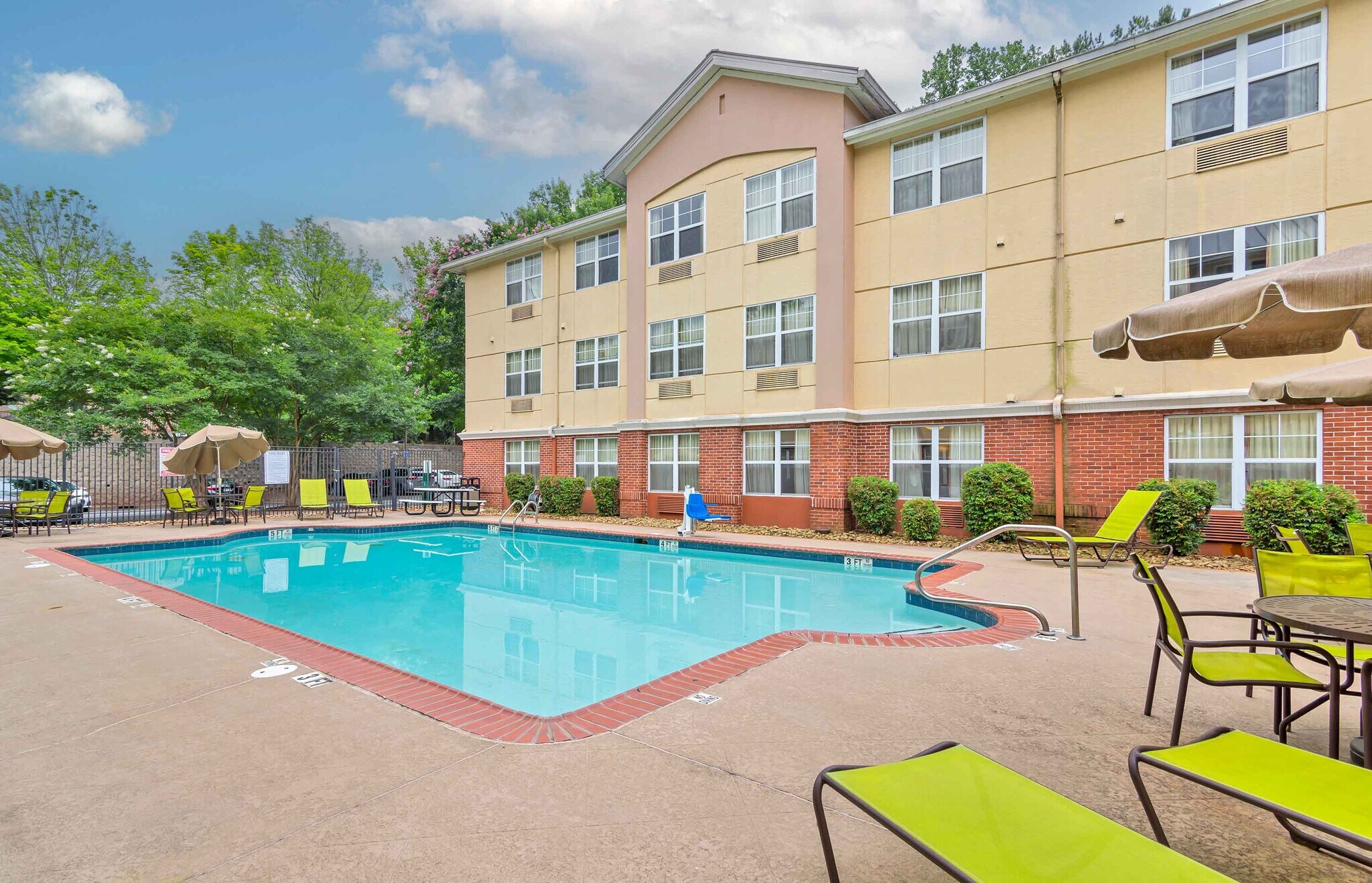 Building Photo - Furnished Studio-Atlanta - Alpharetta - No...